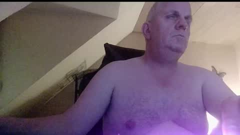 Snapshot of doggy2629 chatting on January 7, 2026, 4:53 pm doggy2629 online show from January 7, 2026, 4:53 pm