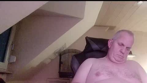 Snapshot of doggy2629 chatting on February 2, 2026, 5:11 pm doggy2629 online show from February 2, 2026, 5:11 pm