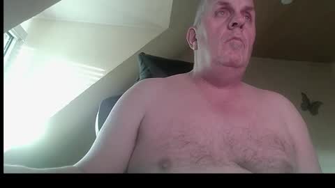 Snapshot of doggy2629 chatting on February 25, 2026, 4:05 pm doggy2629 online show from February 25, 2026, 4:05 pm