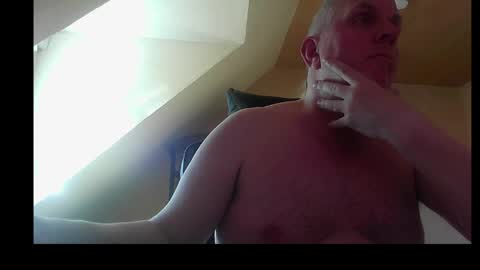 doggy2629 online show from April 7, 2026, 3:23 pm