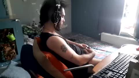 dogwithamohawk online show from January 11, 2025, 11:12 am