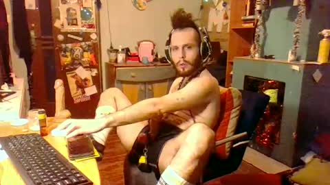 dogwithamohawk online show from January 21, 2025, 3:43 pm