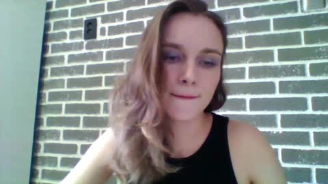 Snapshot of dolcezza_ chatting on April 2, 2026, 12:36 pm dolcezza_ online show from April 2, 2026, 12:36 pm