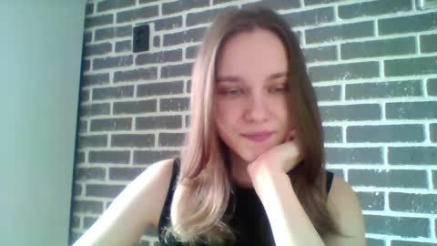 Snapshot of dolcezza_ chatting on April 14, 2026, 11:16 am dolcezza_ online show from April 14, 2026, 11:16 am