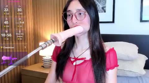 Snapshot of doll_bella_ chatting on June 24, 2026, 8:19 pm Bella online show from June 24, 2026, 8:19 pm