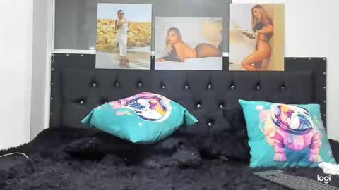 C E L E S T E  online show from January 12, 2025, 5:03 am