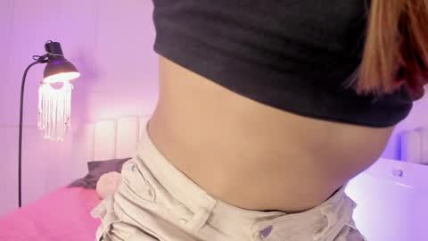 Snapshot of doll_isa_ chatting on April 23, 2026, 8:55 pm doll_isa_ online show from April 23, 2026, 8:55 pm