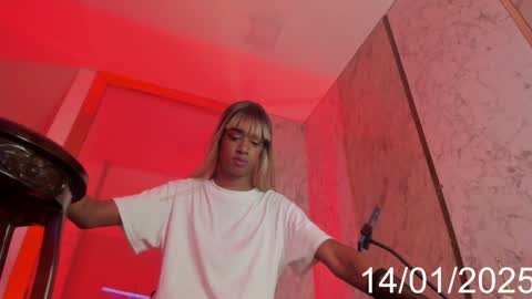 ISA DOLL online show from January 14, 2025, 8:31 am