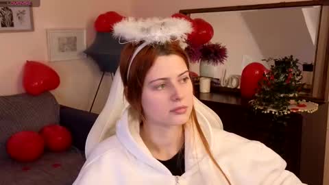 Your doll Lesli online show from February 15, 2025, 2:44 pm