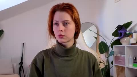 Your doll Lesli online show from October 18, 2025, 9:10 am