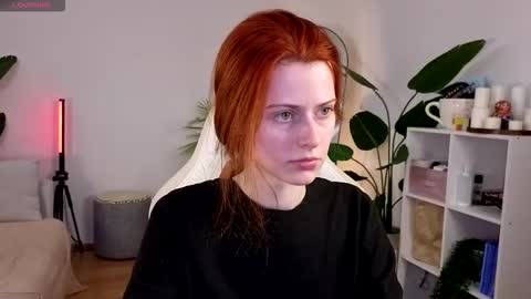 Your doll Lesli online show from November 6, 2025, 8:26 am