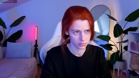 Your doll Lesli online show from November 12, 2025, 6:36 am