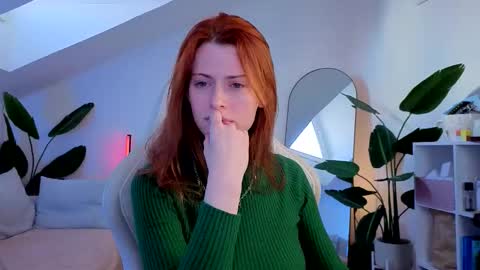 Your doll Lesli online show from November 25, 2025, 9:31 am