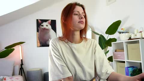 Your doll Lesli online show from April 3, 2026, 1:09 pm