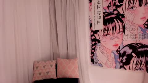 Roxana  independent model can you help me reach 100 hands up uwu online show from April 1, 2026, 12:11 am