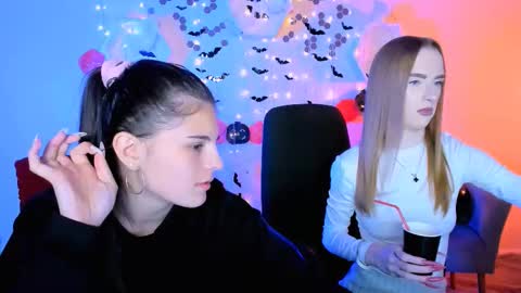 Snapshot of doll_vey chatting on October 27, 2025, 8:13 pm doll_vey online show from October 27, 2025, 8:13 pm