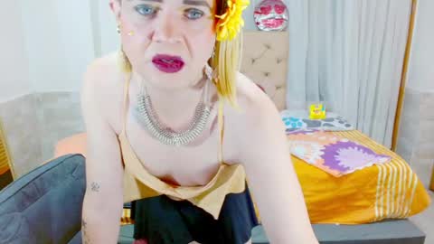 ilona online show from May 2, 2026, 5:01 am
