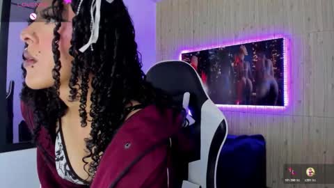 Snapshot of dolly_boob chatting on February 4, 2026, 5:02 am dolly_boob online show from February 4, 2026, 5:02 am