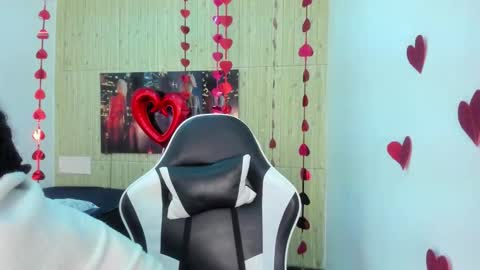 Snapshot of dolly_boob chatting on February 27, 2026, 6:35 am dolly_boob online show from February 27, 2026, 6:35 am