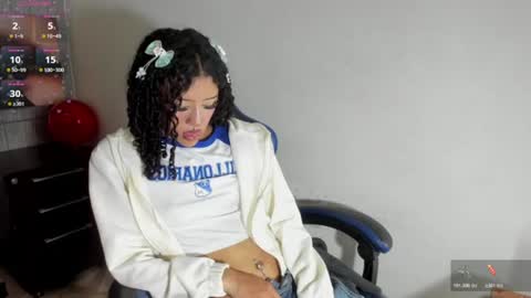 dolly_boob online show from July 9, 2026, 6:39 am