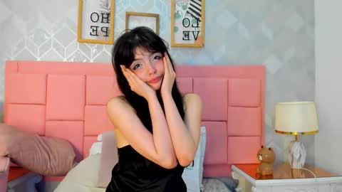 dolly_kitter online show from January 5, 2026, 5:27 pm