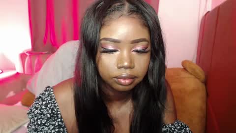 Snapshot of dolly_paige chatting on April 16, 2026, 7:09 am emily -- online show from April 16, 2026, 7:09 am