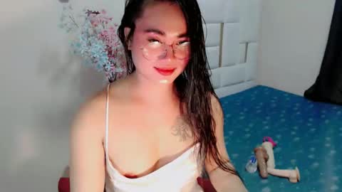 YUMEE online show from September 16, 2025, 1:01 pm