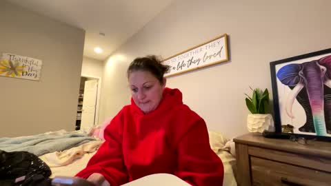 Dolly online show from March 2, 2025, 12:20 am