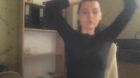 DollyRoma online show from December 2, 2025, 9:03 am