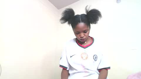 Snapshot of dollythegirl chatting on February 4, 2026, 7:47 am kadolly online show from February 4, 2026, 7:47 am