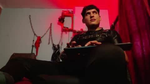 Diego Castell online show from December 2, 2025, 9:21 pm