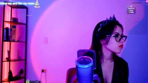 Snapshot of domgiirl chatting on December 12, 2024, 3:59 pm Mistress online show from December 12, 2024, 3:59 pm