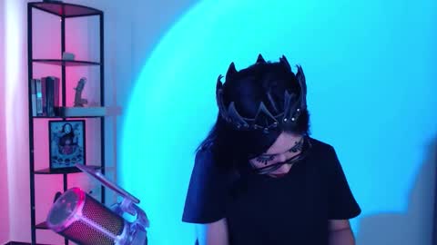 Snapshot of domgiirl chatting on November 20, 2025, 5:01 pm Mistress online show from November 20, 2025, 5:01 pm