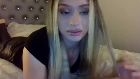 Marissa Rae online show from November 12, 2025, 6:03 am