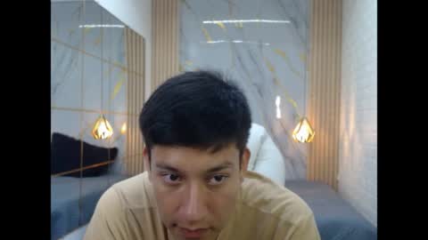 Snapshot of dominantboy4 chatting on April 19, 2026, 2:11 am domi online show from April 19, 2026, 2:11 am