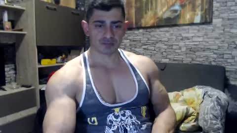 Snapshot of dominatemuscle chatting on December 8, 2024, 4:28 pm Kevin online show from December 8, 2024, 4:28 pm