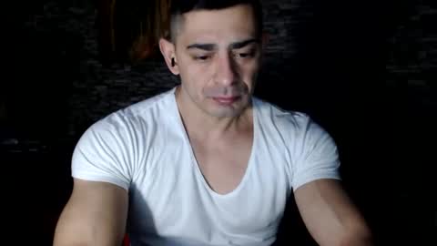 Snapshot of dominatemuscle chatting on December 25, 2024, 6:41 am Kevin online show from December 25, 2024, 6:41 am