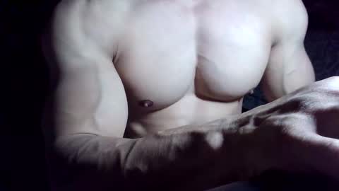 Snapshot of dominatemuscle chatting on October 12, 2025, 6:18 pm Kevin online show from October 12, 2025, 6:18 pm