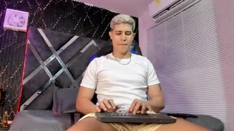 DOMI online show from June 1, 2026, 3:19 am