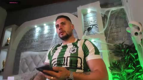 dominic de luca online show from October 27, 2025, 2:26 am