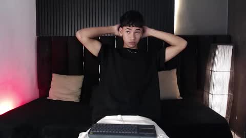 Dominic online show from November 25, 2025, 11:05 pm