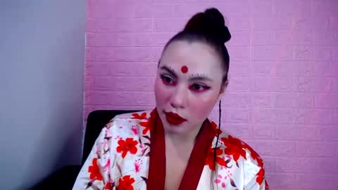   online show from November 12, 2025, 4:51 pm