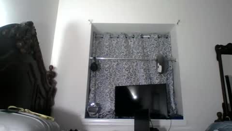 Snapshot of dominicanorico chatting on March 6, 2026, 12:07 am luis online show from March 6, 2026, 12:07 am