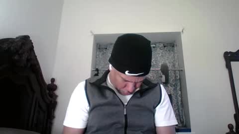 Snapshot of dominicanorico chatting on April 1, 2026, 7:11 pm luis online show from April 1, 2026, 7:11 pm