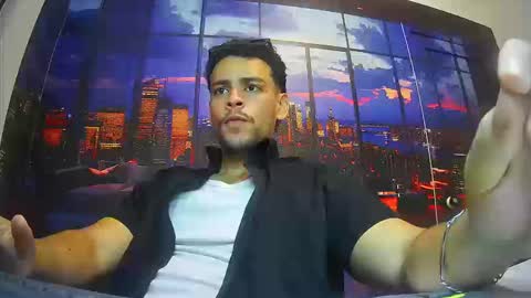Dominic online show from October 1, 2025, 7:53 pm