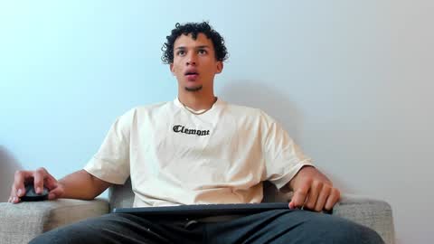 Snapshot of dominick_star chatting on December 30, 2024, 3:25 am Dominick Star online show from December 30, 2024, 3:25 am