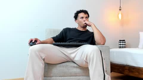 Snapshot of dominick_star chatting on January 29, 2025, 9:33 am Dominick Star online show from January 29, 2025, 9:33 am