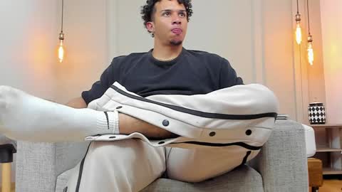 Dominick Star online show from February 7, 2025, 10:08 am