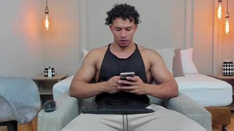 Snapshot of dominick_star chatting on February 11, 2025, 4:33 am Dominick Star online show from February 11, 2025, 4:33 am