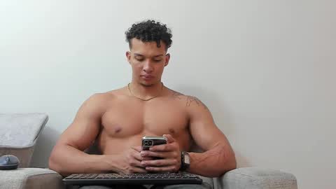 Snapshot of dominick_star chatting on February 14, 2025, 5:09 am Dominick Star online show from February 14, 2025, 5:09 am